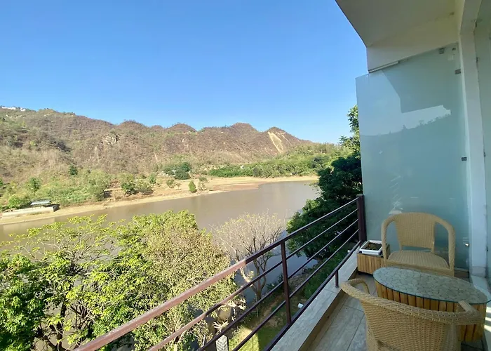 Lake 1 Estate